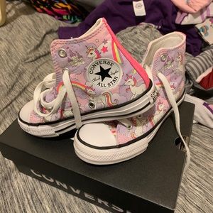 Kids converse
